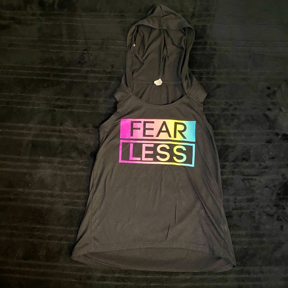 IDEOLOGY Sleeveless shirt with hood.